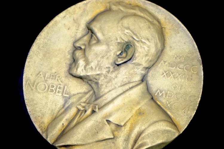 Nem ítélik oda idén az irodalmi Nobel-díjat, jövőre két győztest hirdetnek