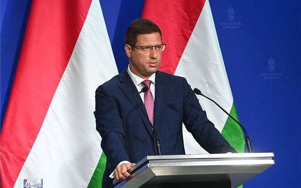 Gulyás Gergely: már október-novemberben egyszámjegyű lehet az infláció