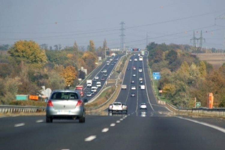 Az autósok az utolsó negyedévben havi matricákkal már jobban járnak 