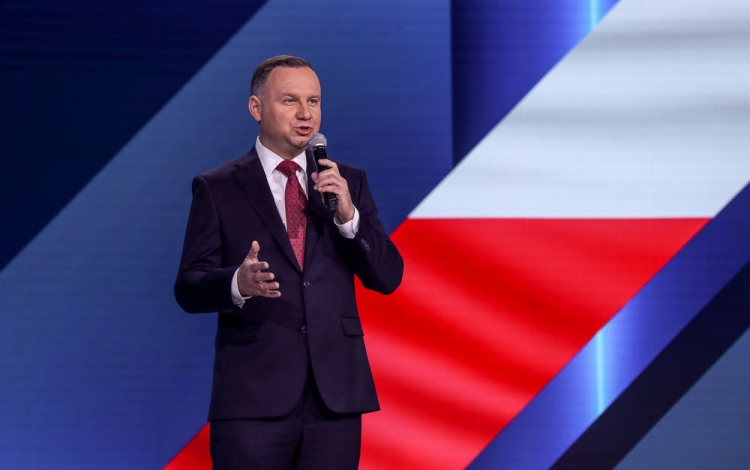 A hagyományos család védelmét ígérte Andrzej Duda lengyel elnök 