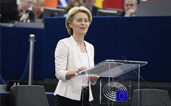 EU-csúcs-Von der Leyen: az omikron variáns ádáz tempóban terjed